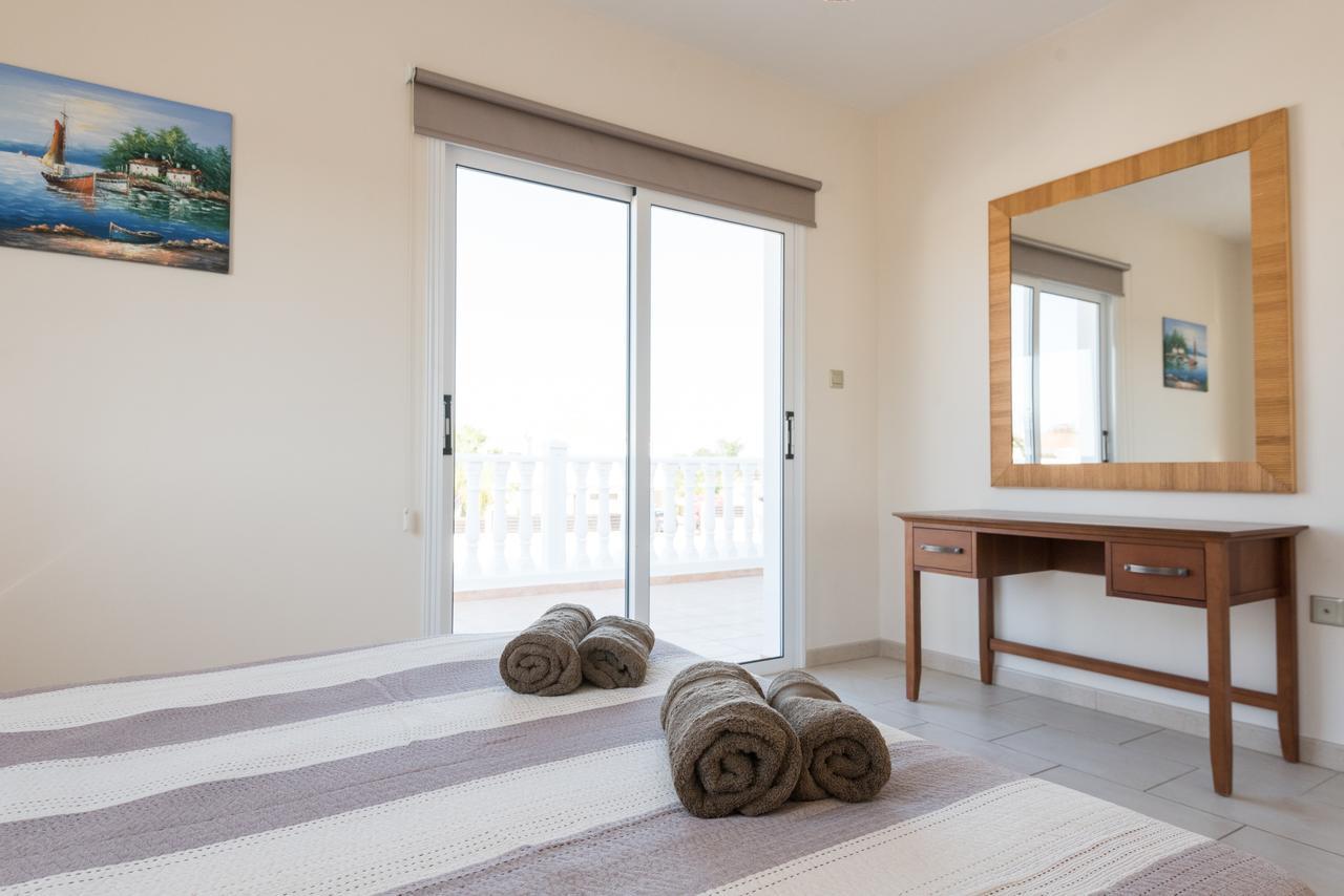 Villa Valmare Айя Напа Екстериор снимка